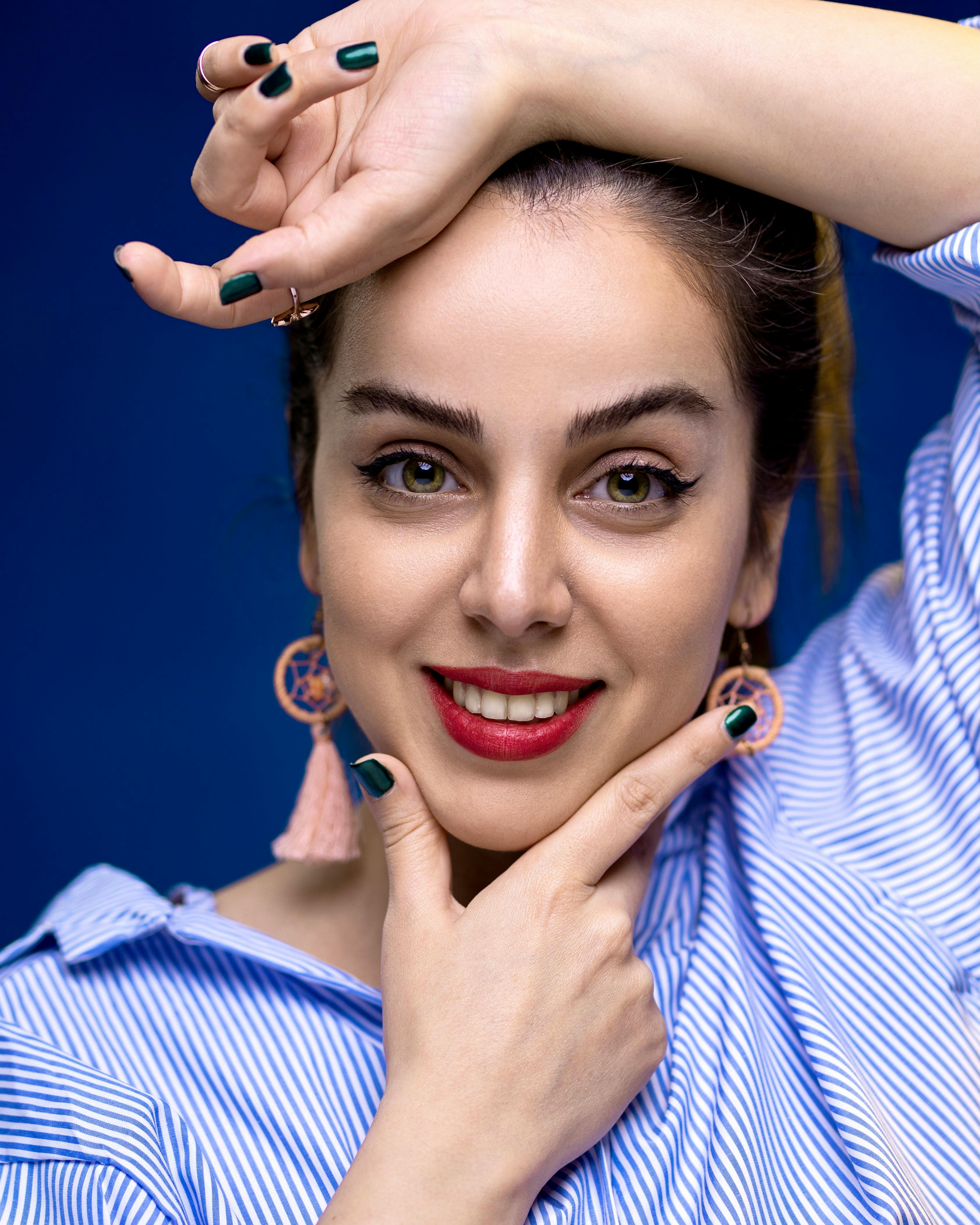 热播推荐电视剧海报背景图